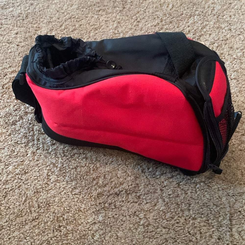 NWT Rubbermaid insulated carrier